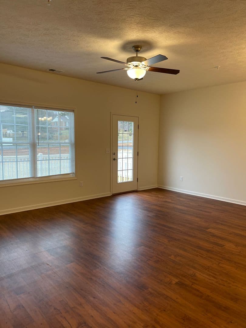 Harrisonburg House: 2975 Congers Creek Road Unit 2