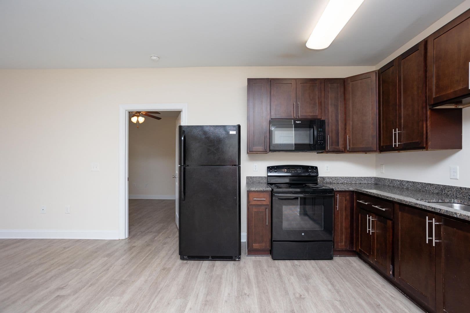 Harrisonburg House: 161 Howard Lane Apt 304