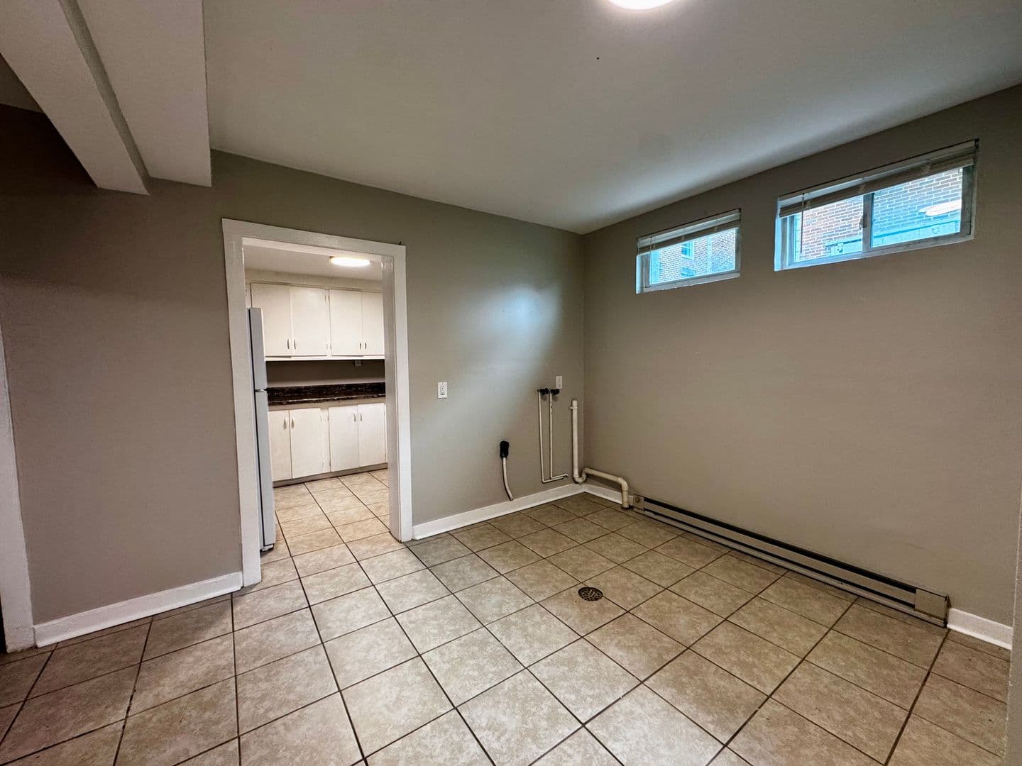 Dayton House: 327B Maple Lane