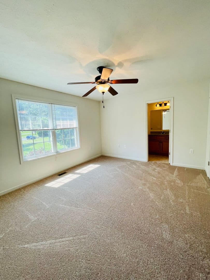 Harrisonburg House: 1427 Taylor Grove Lane Unit 2