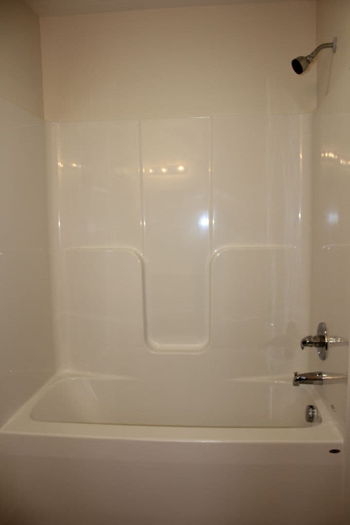 Broadway House: 186 Edom Lane