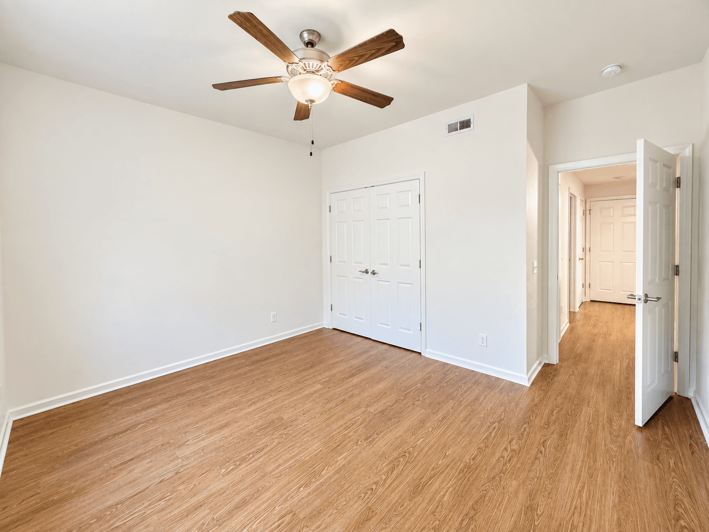 Harrisonburg House: 1250 Constitution Court Apt 202