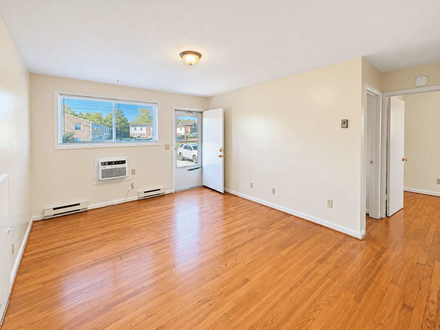 Harrisonburg House: 56 Pleasant Hill Rd