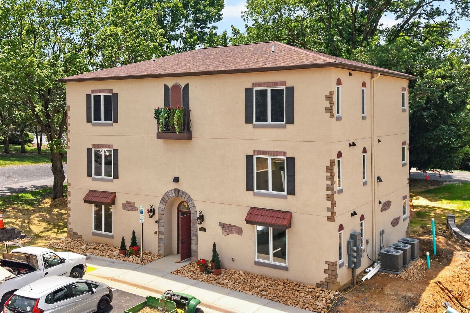 Harrisonburg House: 507 Roman Way Unit 101