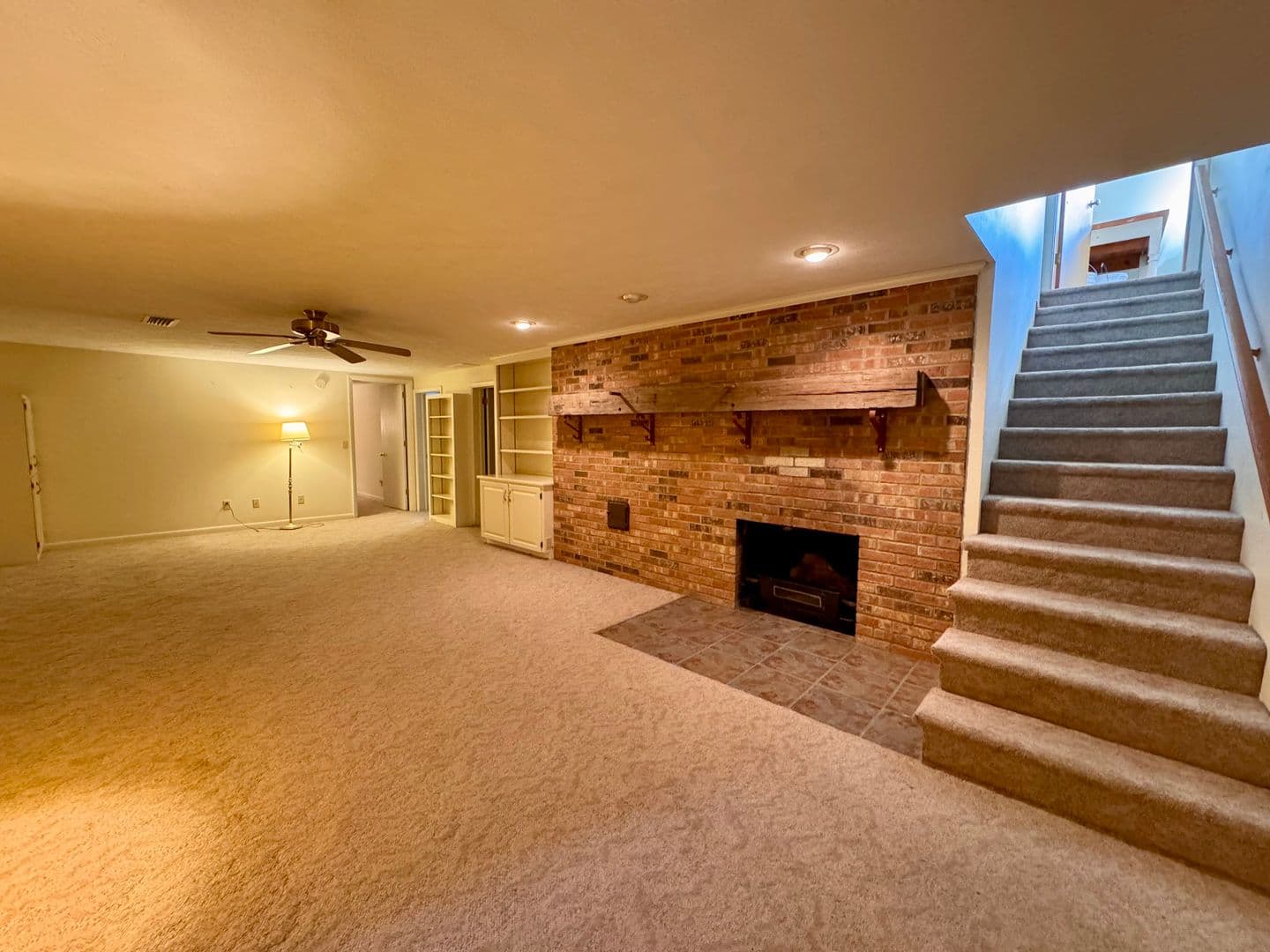 Rockingham House: 221 Grandview Drive
