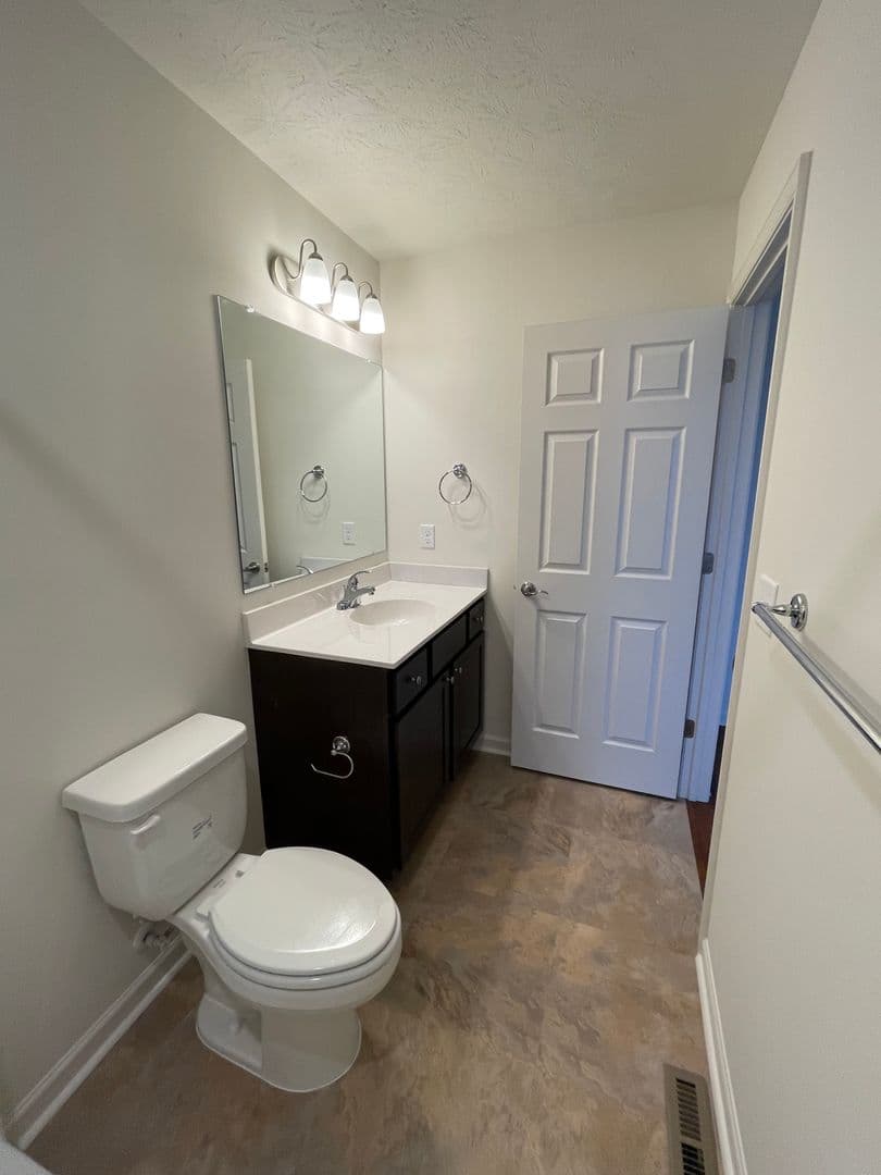 Harrisonburg House: 2975 Congers Creek Road Unit 2
