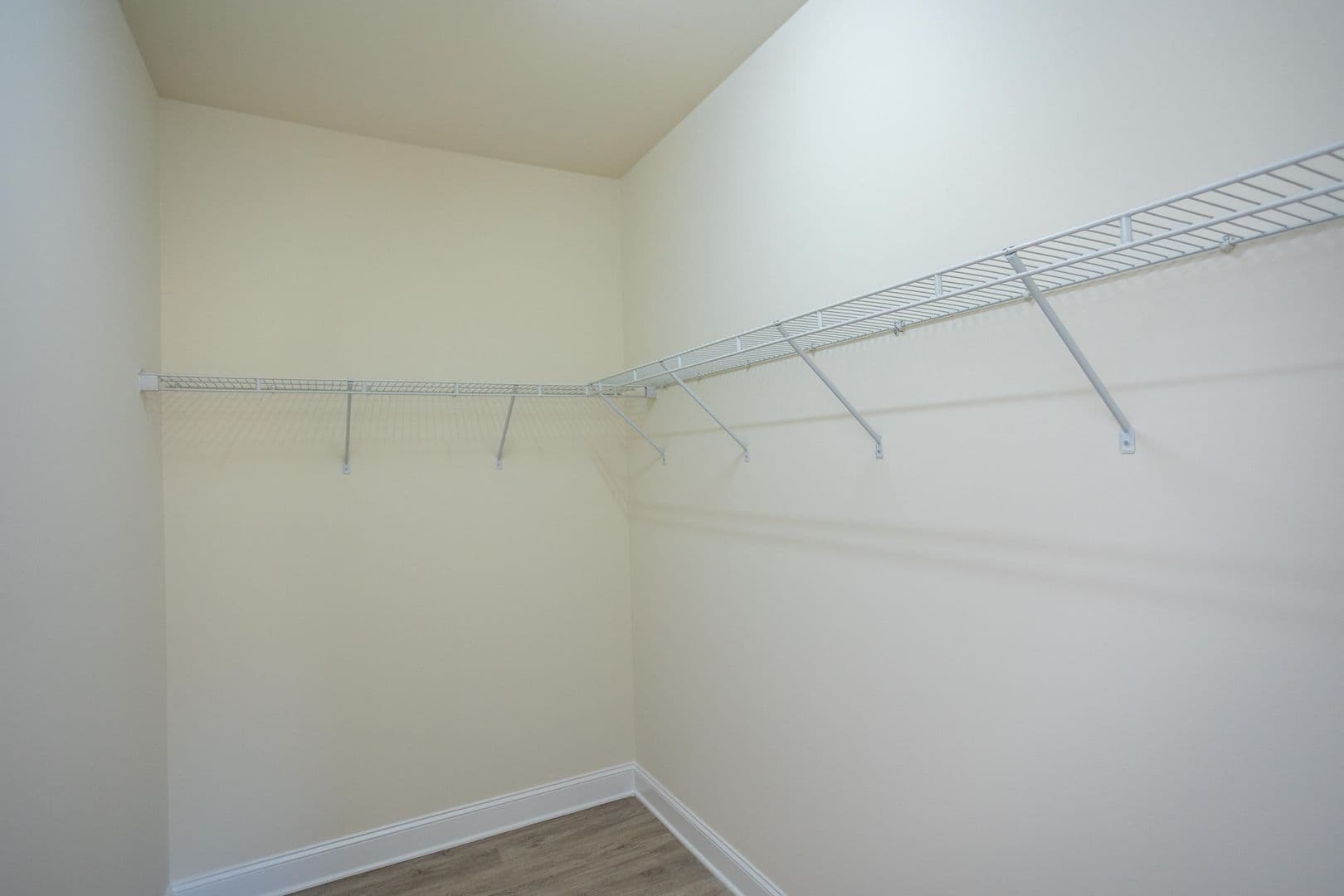 Harrisonburg House: 161 Howard Lane Apt 304