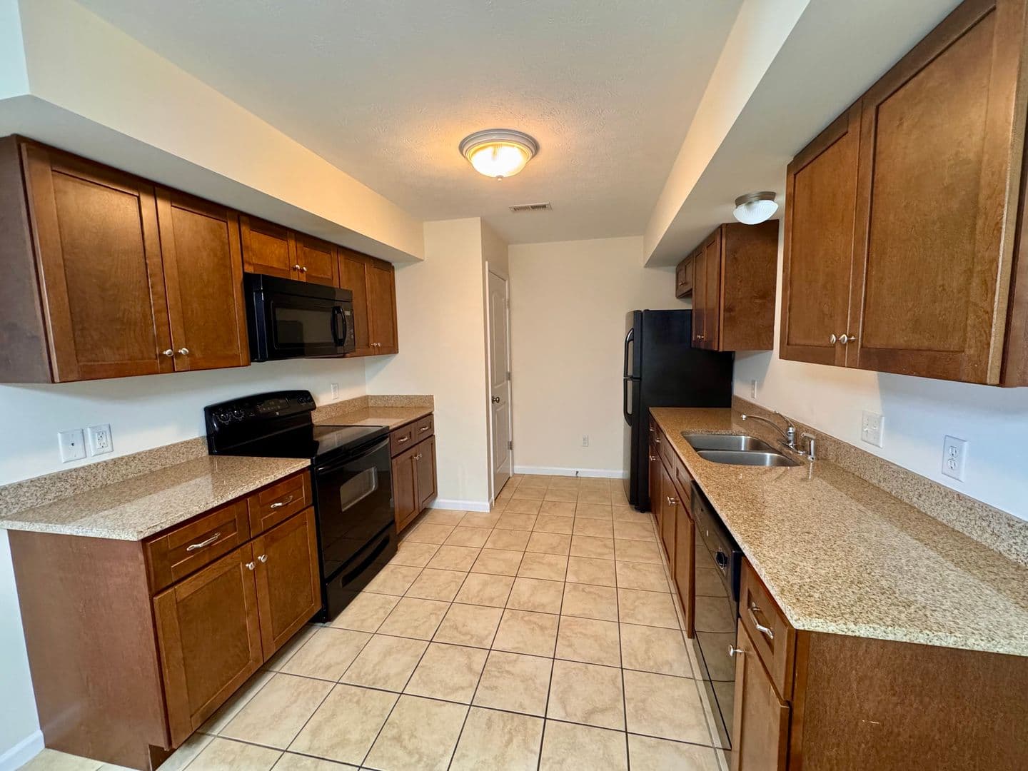 Harrisonburg House: 1029 Shenandoah St. Apt 107