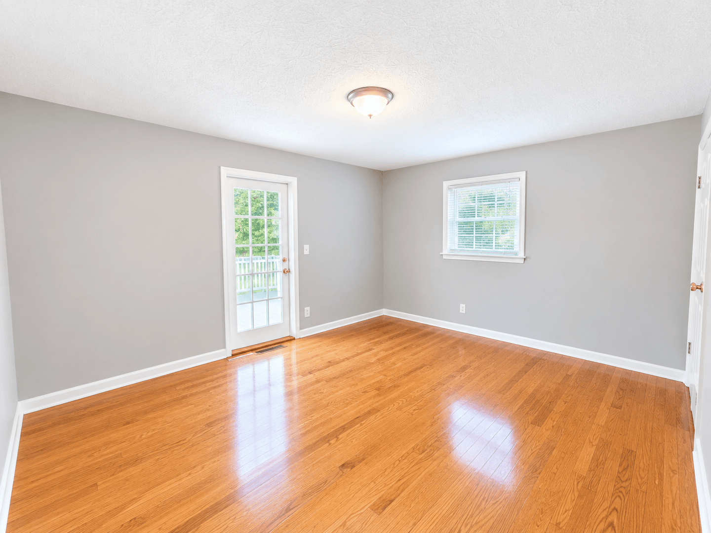 Harrisonburg House: 1528 Central Avenue