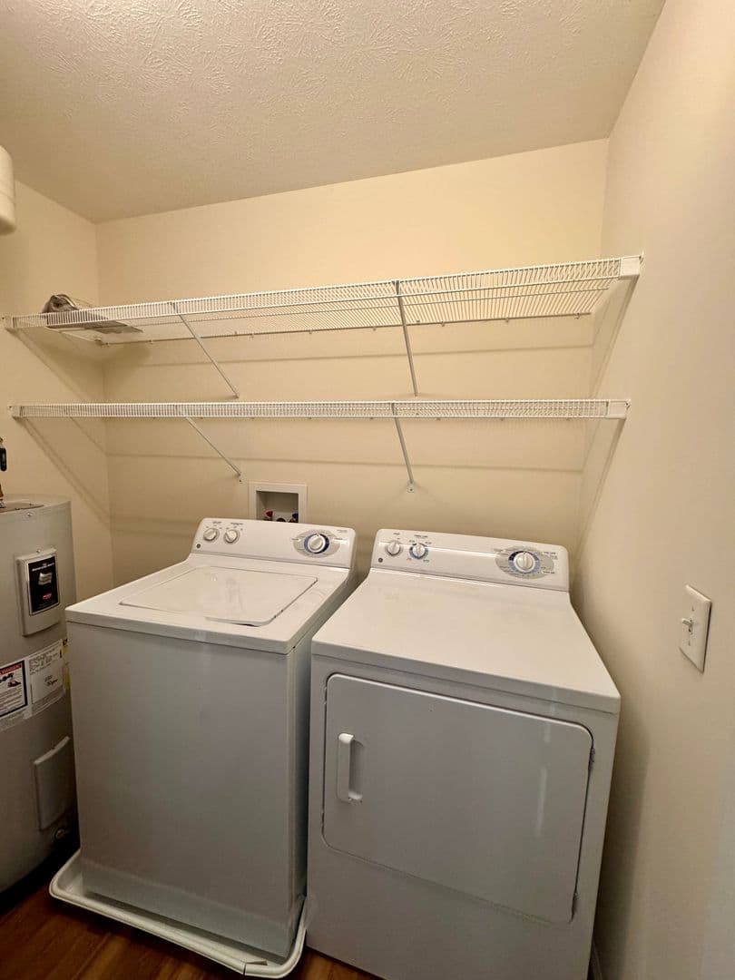Harrisonburg House: 1029 Shenandoah St. Apt 107