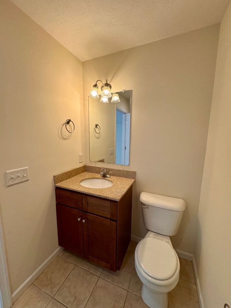 Harrisonburg House: 1029 Shenandoah St. Apt 107