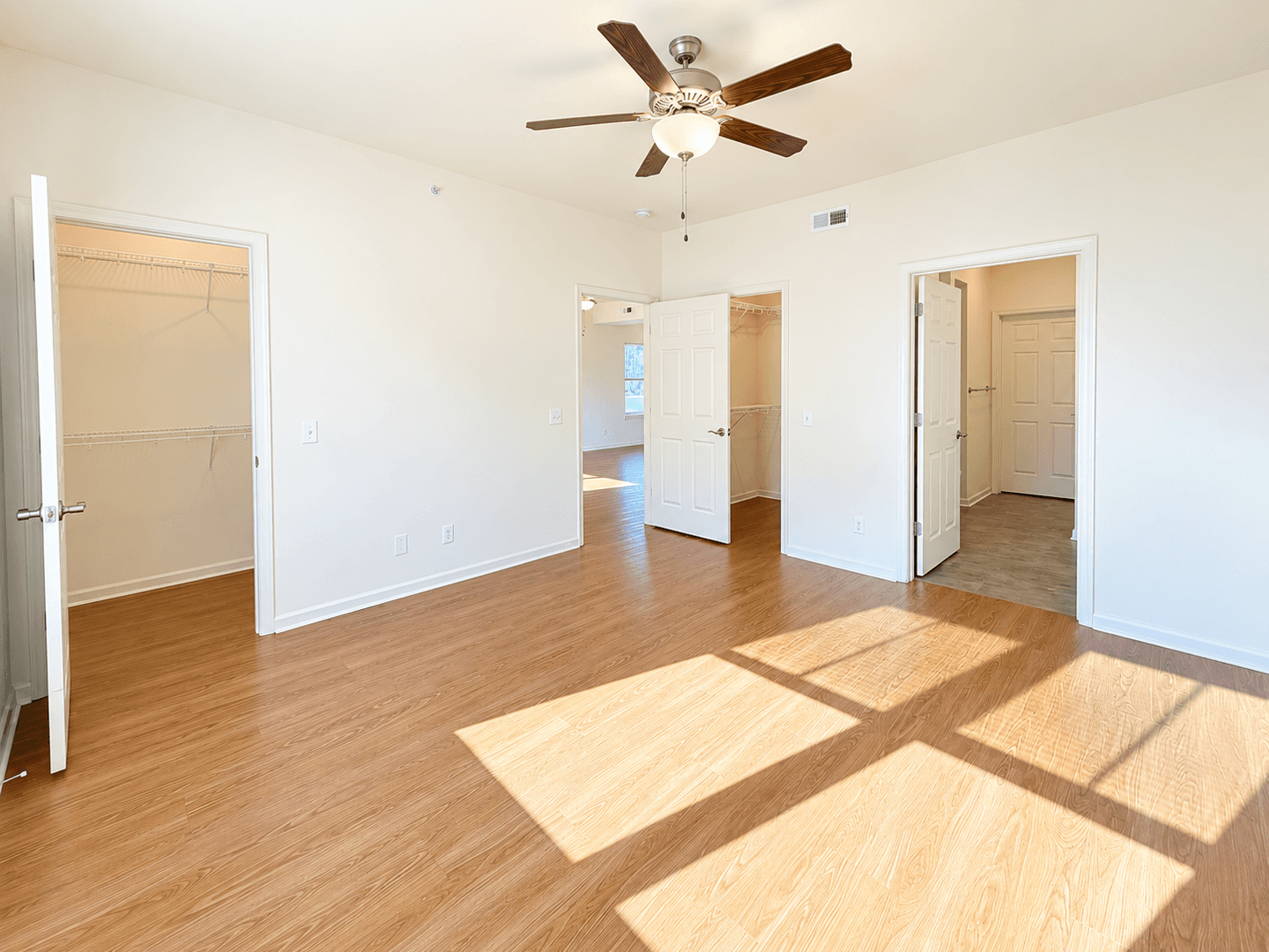 Harrisonburg House: 1250 Constitution Court Apt 203
