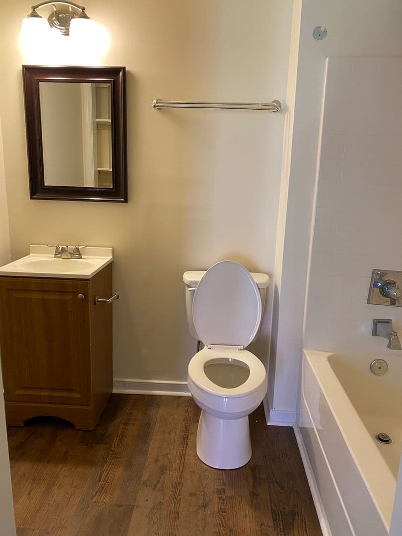 Harrisonburg House: 1238 Poets Court