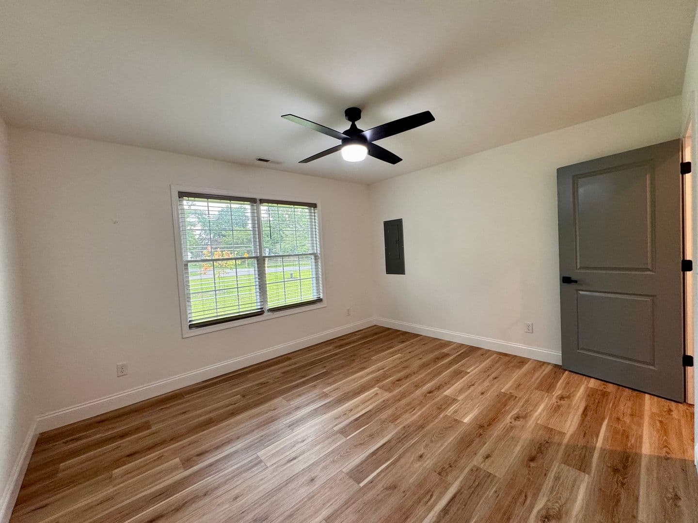 Dayton House: 2212 W Dry River Road