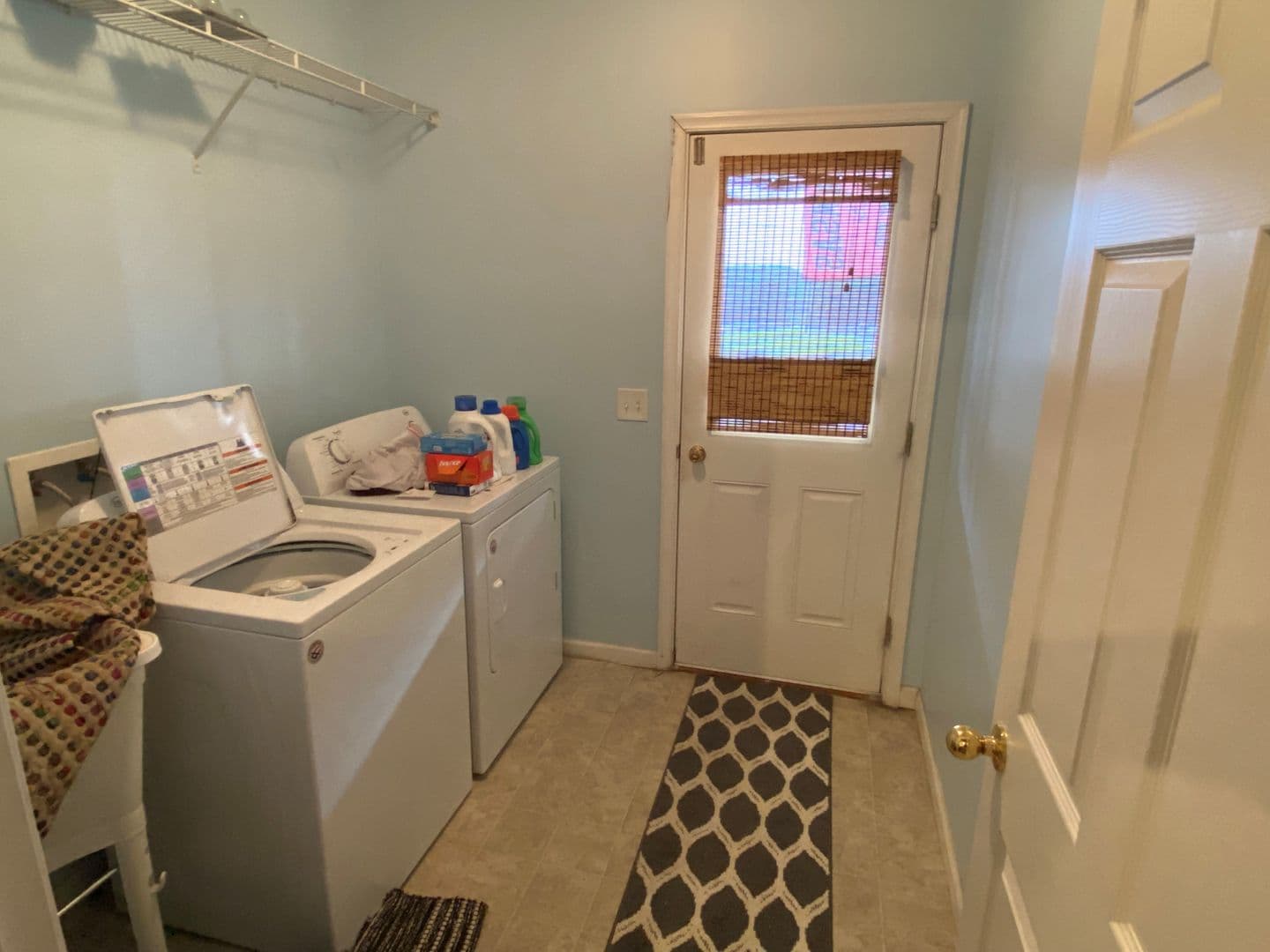 Harrisonburg House: 2193 Deyerle Ave