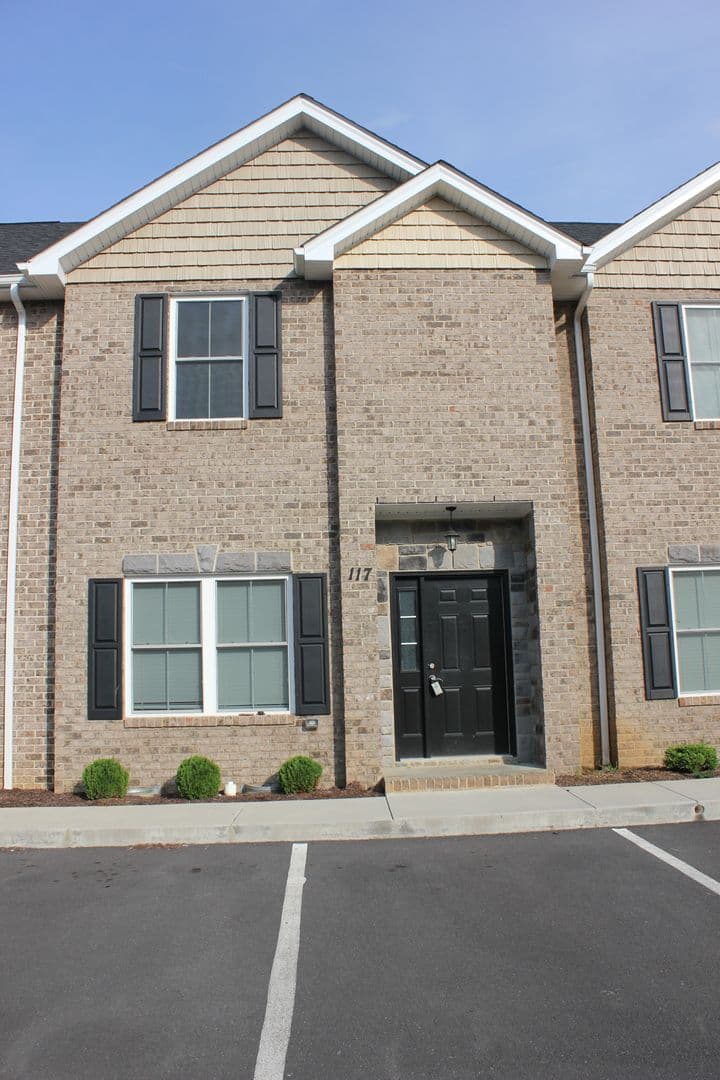 Rockingham House: 171 Cedar Point Lane