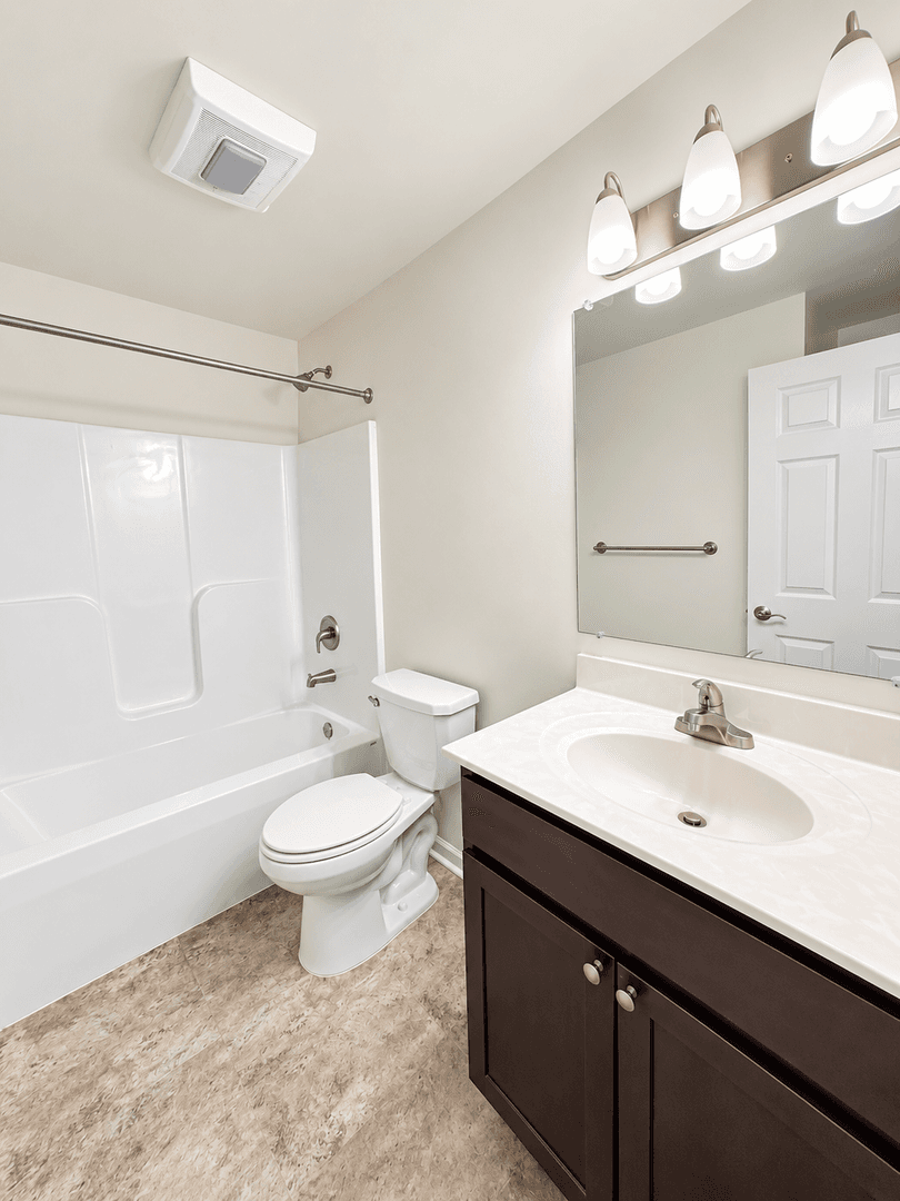 Harrisonburg House: 1250 Constitution Court Apt 203