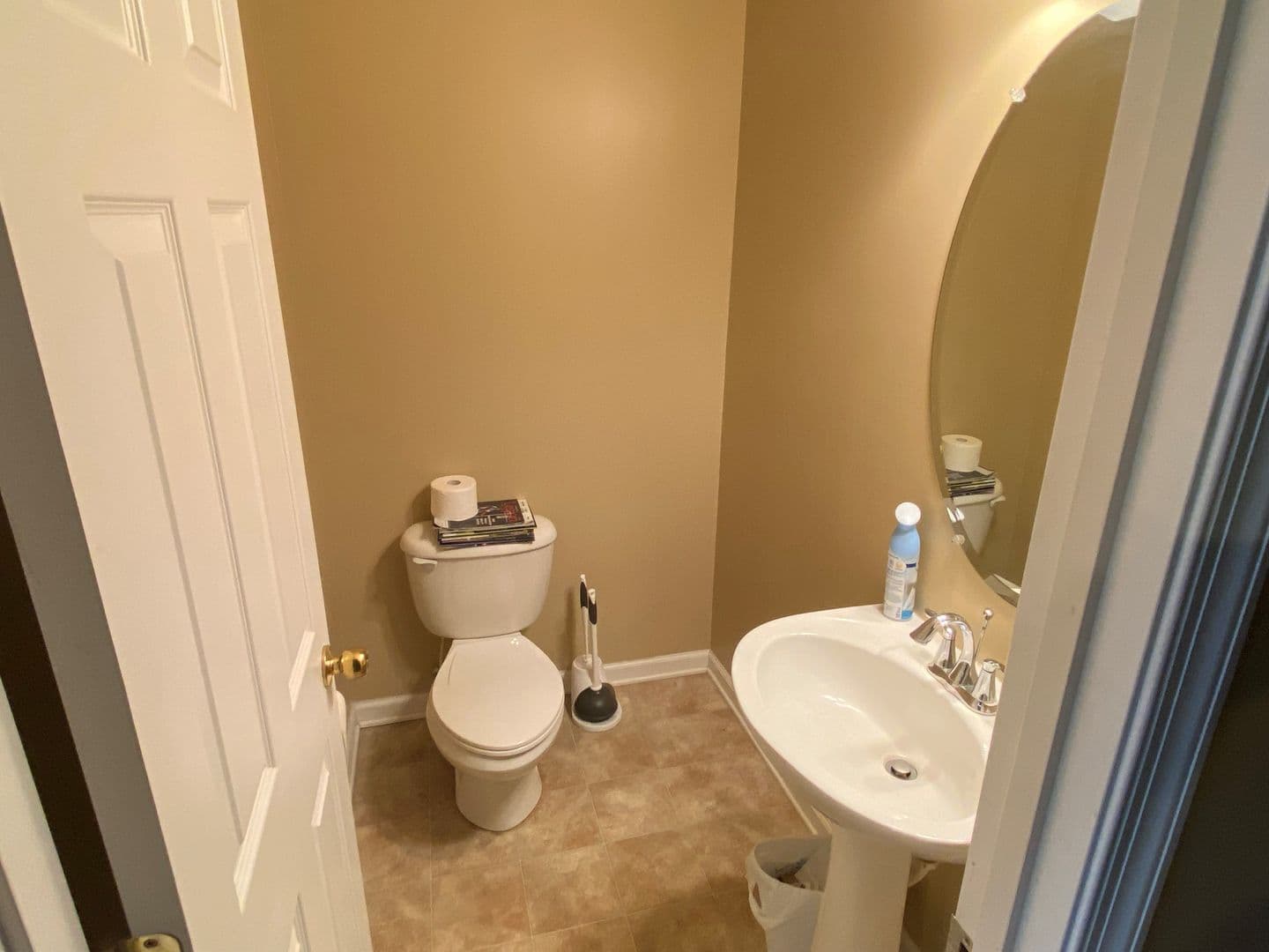 Harrisonburg House: 2193 Deyerle Ave