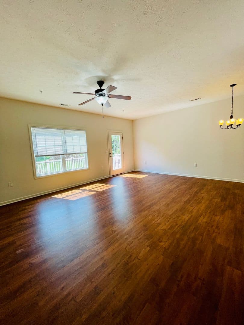 Harrisonburg House: 1427 Taylor Grove Lane Unit 2
