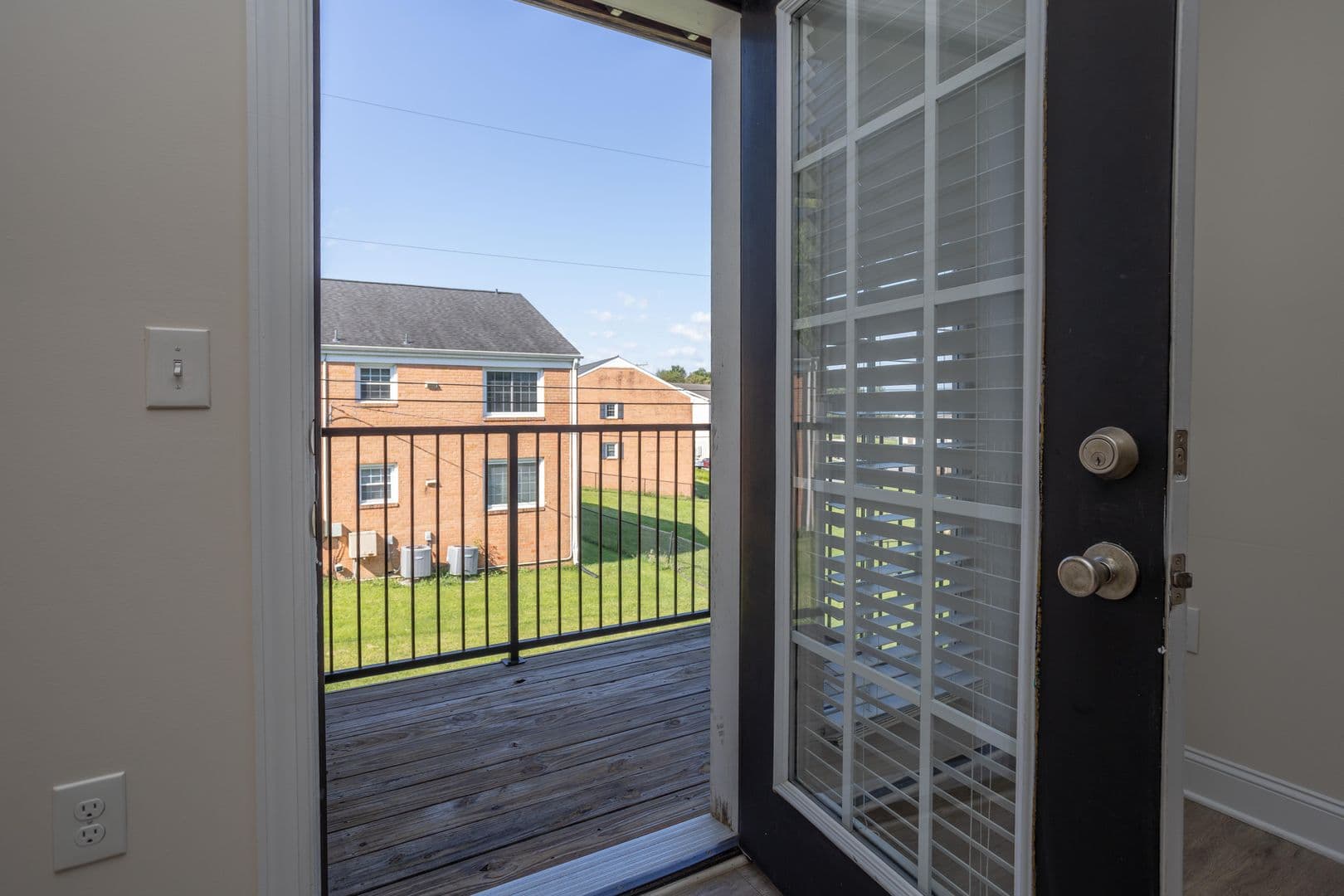 Harrisonburg House: 161 Howard Lane Apt 304