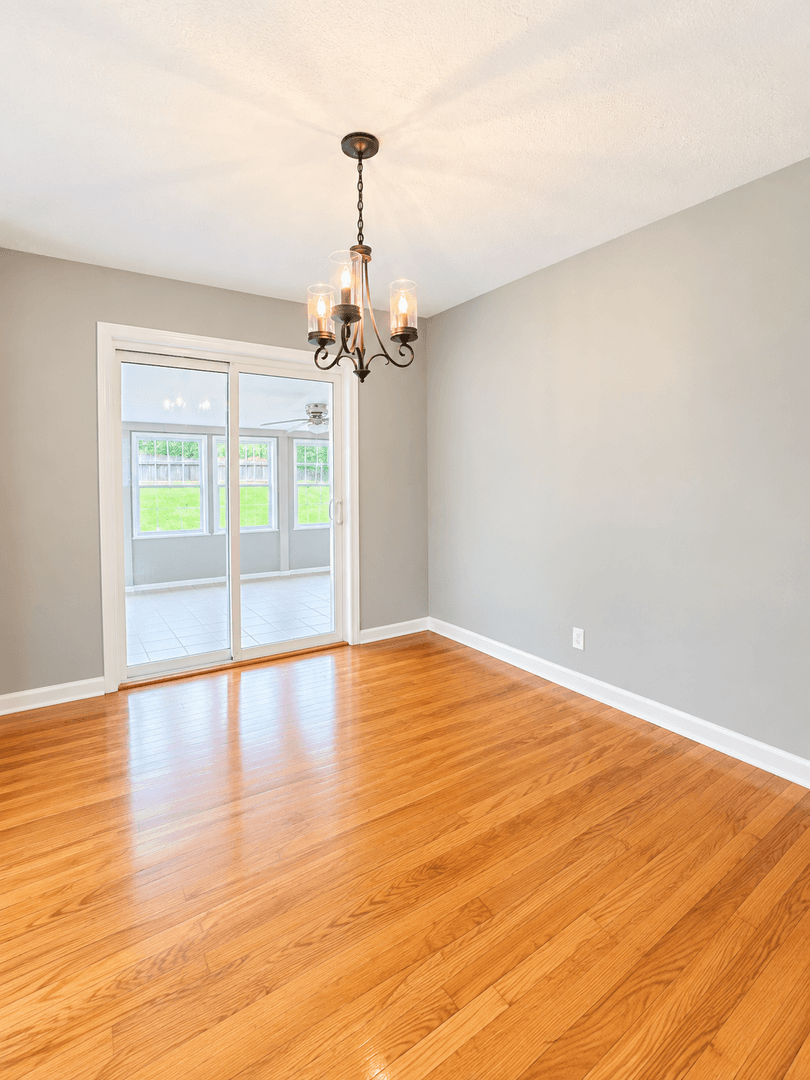 Harrisonburg House: 1528 Central Avenue