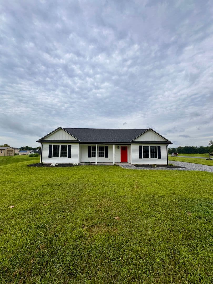 Dayton House: 2212 W Dry River Road