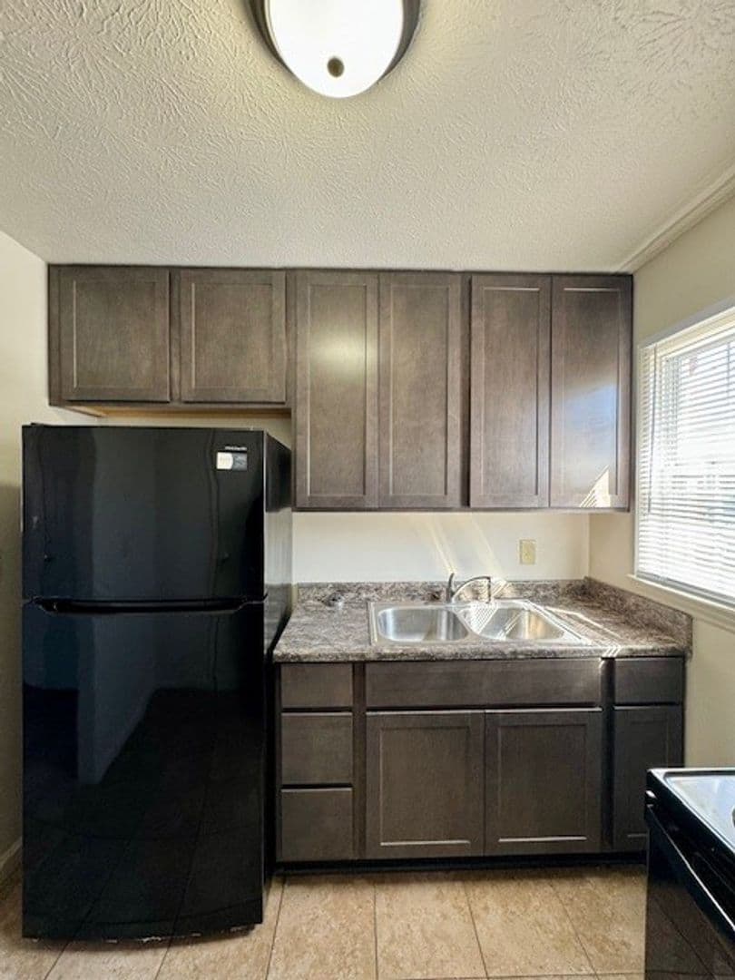 Bridgewater House: 412 Bruce Street #9