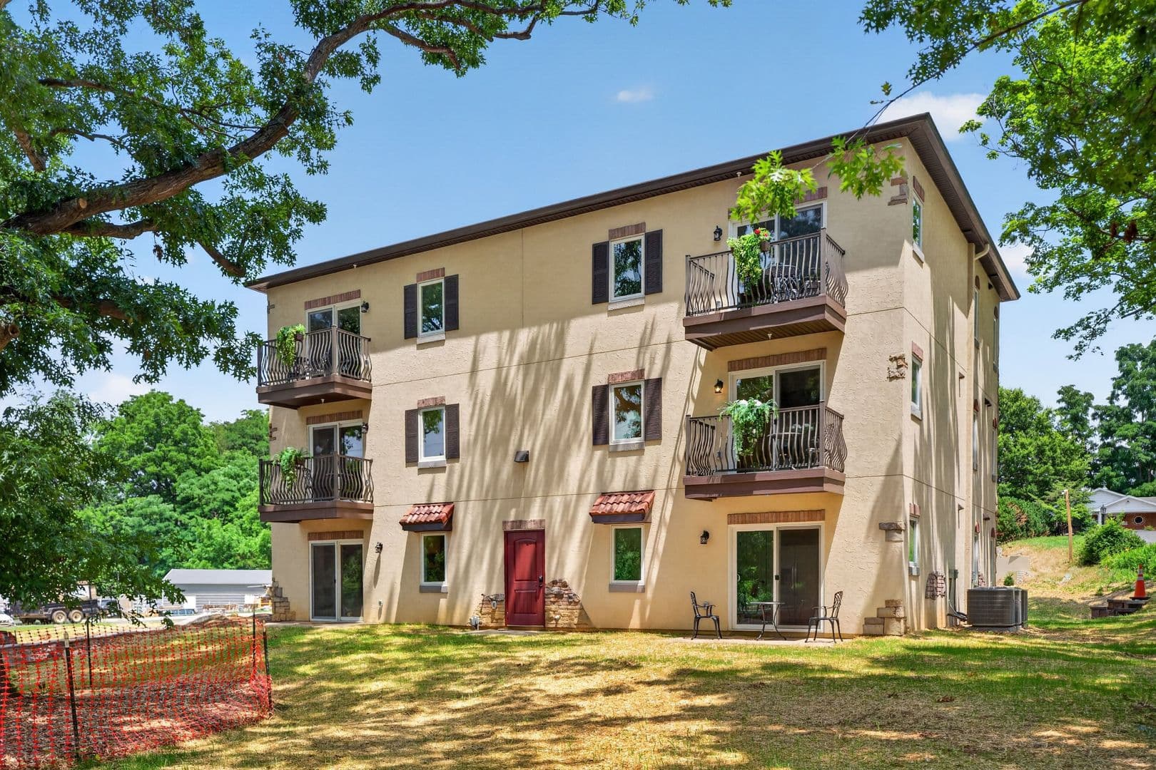Harrisonburg House: 507 Roman Way Unit 101