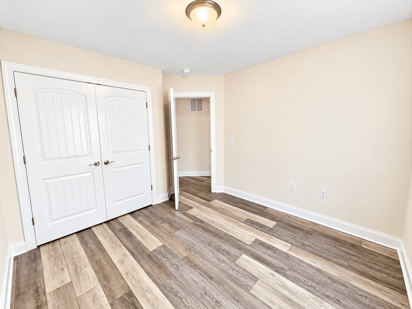 Rockingham House: 1060 Harvest Court