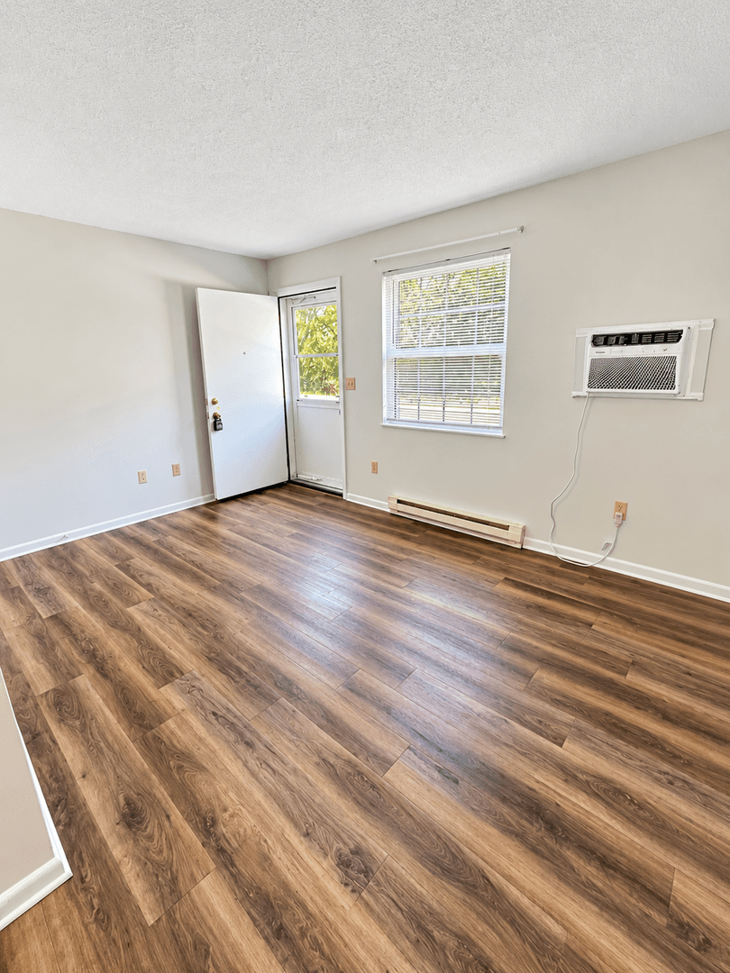 Harrisonburg House: 191-J Rockingham Drive