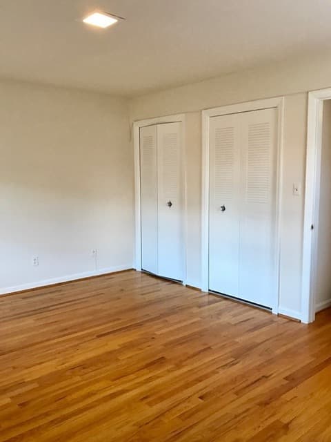 Fredericksburg Apartment: 1214 William Street