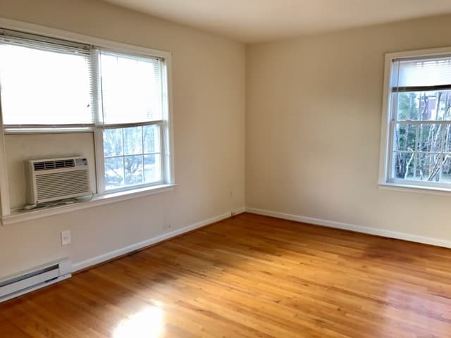 Fredericksburg Apartment: 1214 William Street