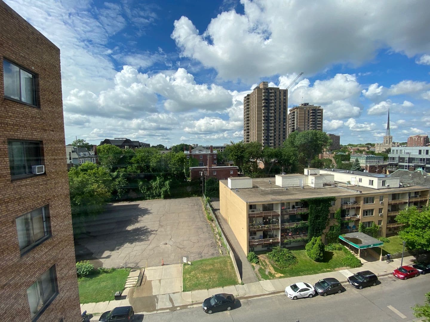 Mpls Apartment: 316 Oak Grove St