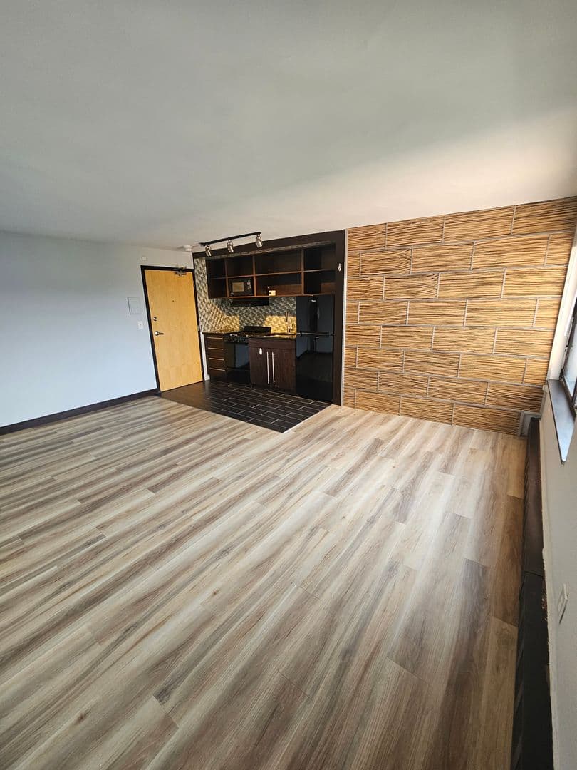 Mpls Apartment: 316 Oak Grove St