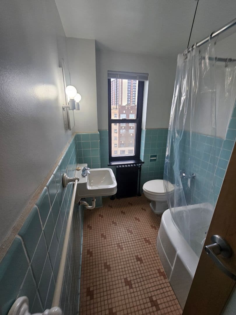 Mpls Apartment: 316 Oak Grove St