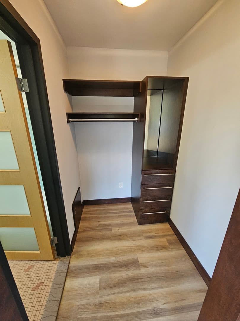 Mpls Apartment: 316 Oak Grove St