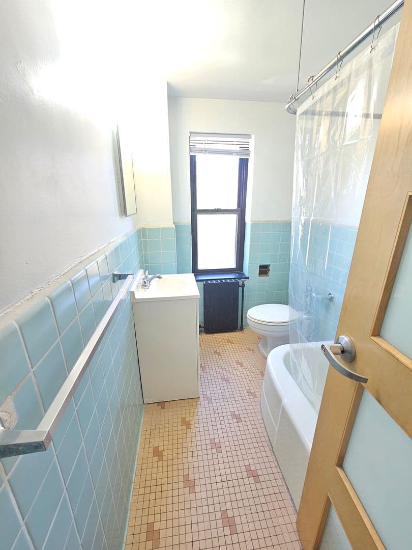 Mpls Apartment: 316 Oak Grove St