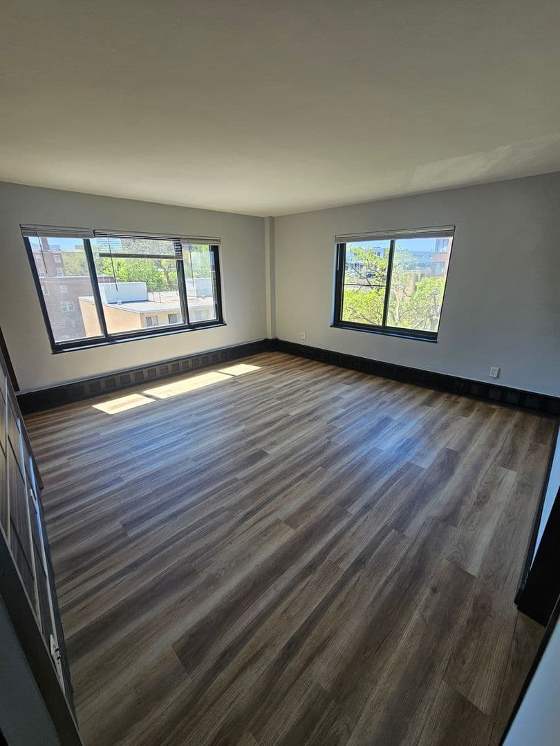 Mpls Apartment: 316 Oak Grove St