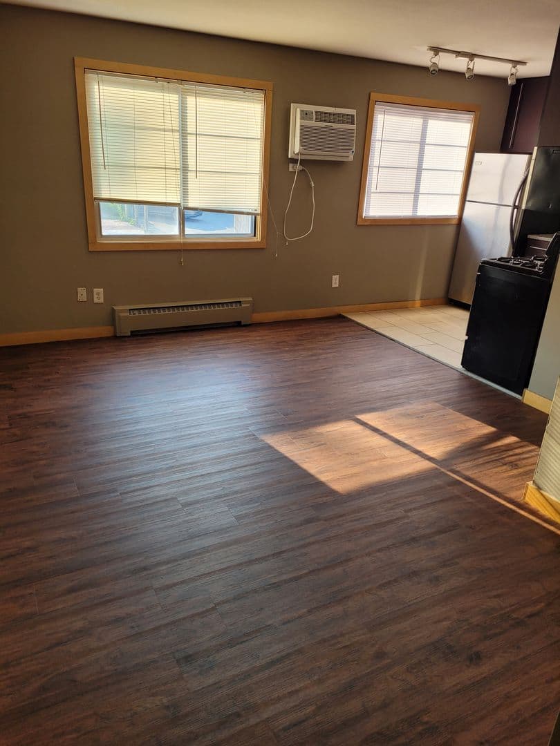 Minneapolis Apartment: 3013 Grand Avenue South