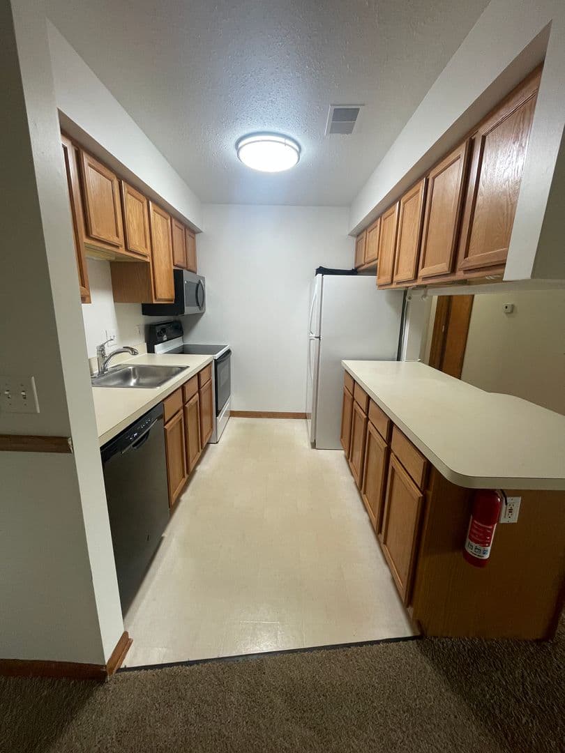 Ypsilanti House: 2636 Stadium View Dr. #8