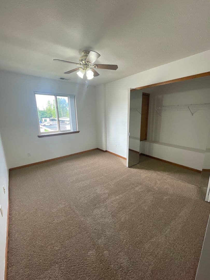 Ypsilanti House: 2636 Stadium View Dr. #8