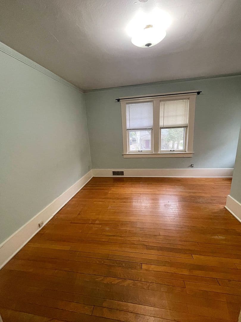 Ann Arbor Apartment: 914 Vaughn St.