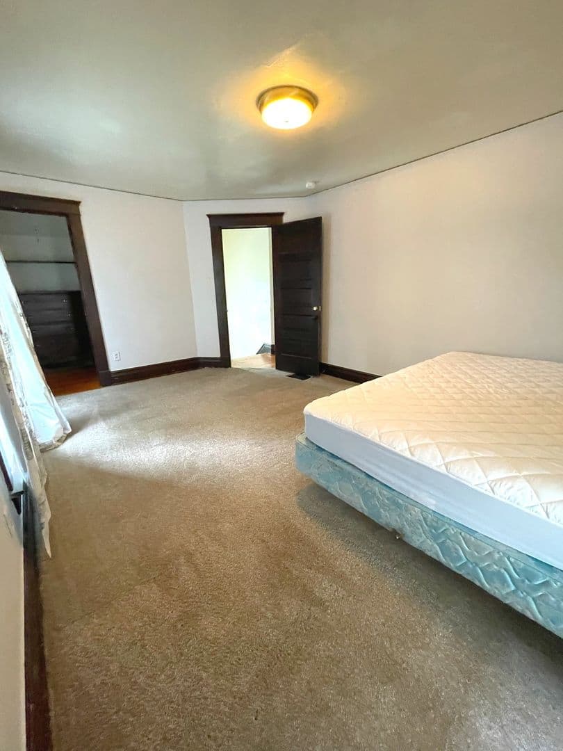 Ann Arbor Apartment: 1011 Vaughn St.