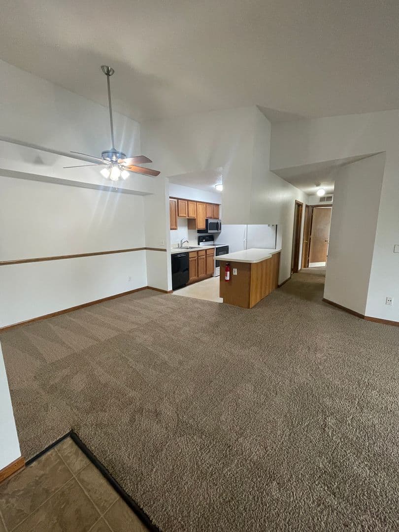 Ypsilanti House: 2636 Stadium View Dr. #8