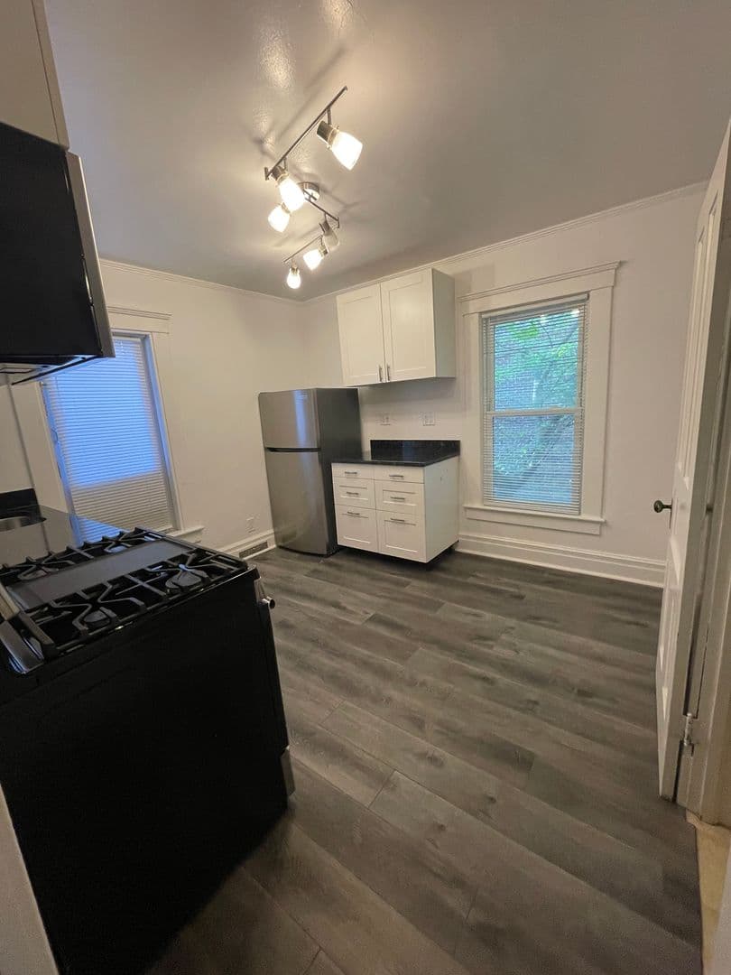 Ann Arbor House: 406 East Jefferson St