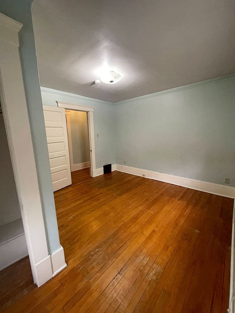 Ann Arbor Apartment: 914 Vaughn St.