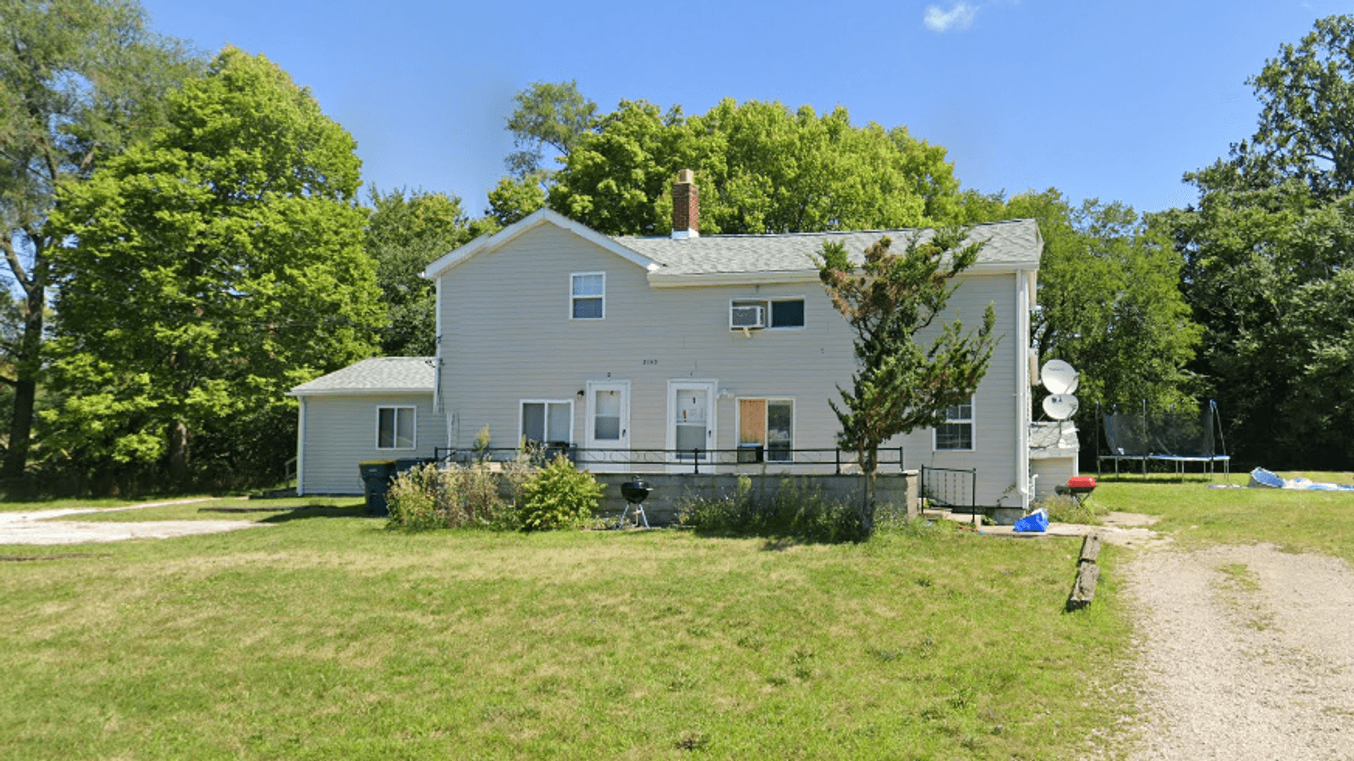 Ypsilanti Apartment: 3145 Snow Rd.