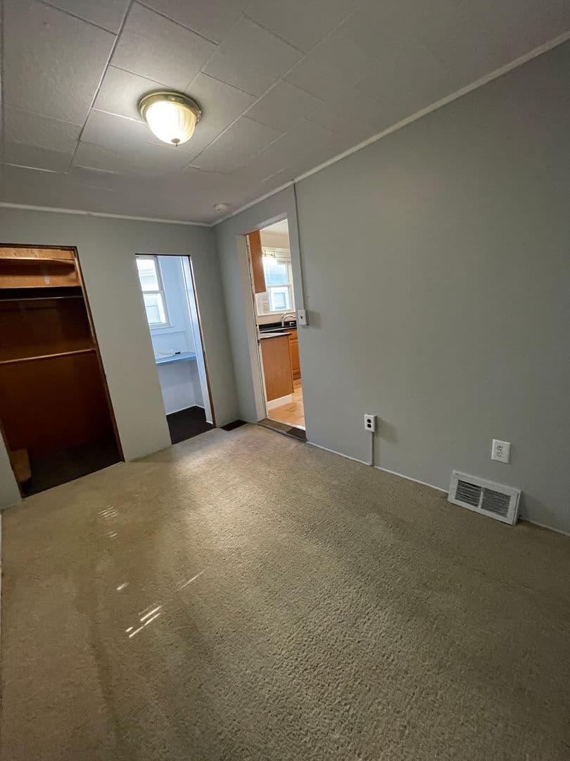 Ann Arbor House: 406 East Jefferson St