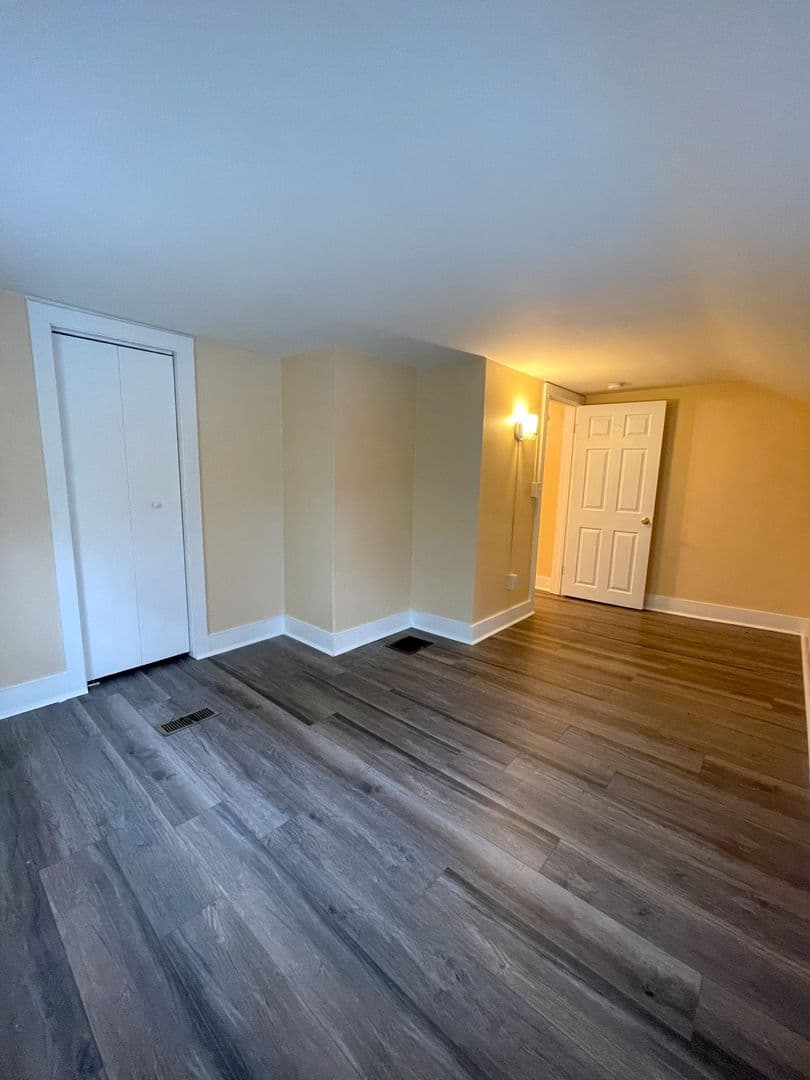 Ypsilanti Apartment: 3145 Snow Rd.