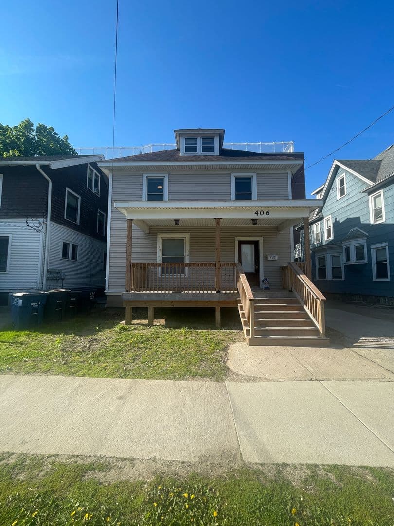 Ann Arbor House: 406 East Jefferson St